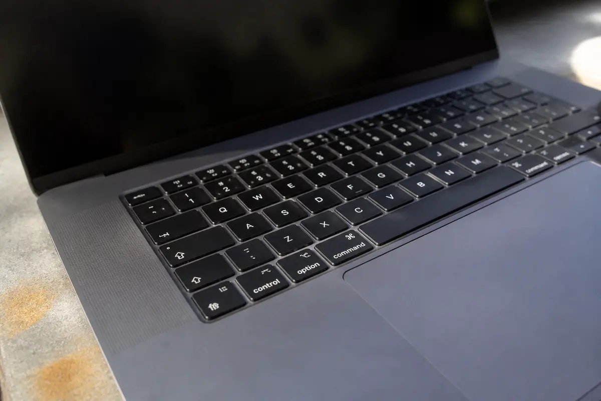Clavier sur ordinateur portable : quel choisir et comment remplacer ?
